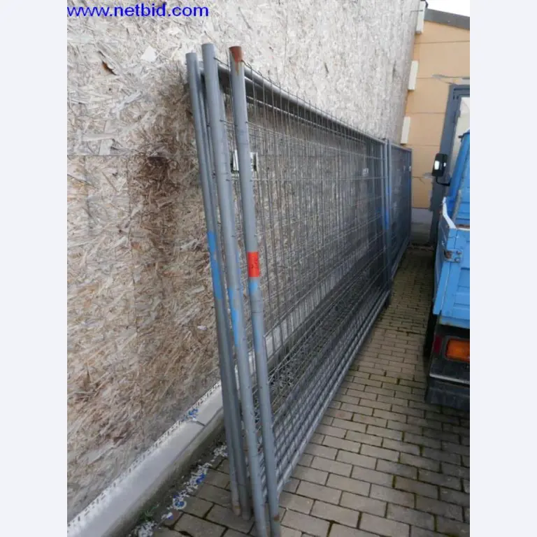 BGA, zaloge, montažni material in vozila iz oddelka za strešne kritine.-1