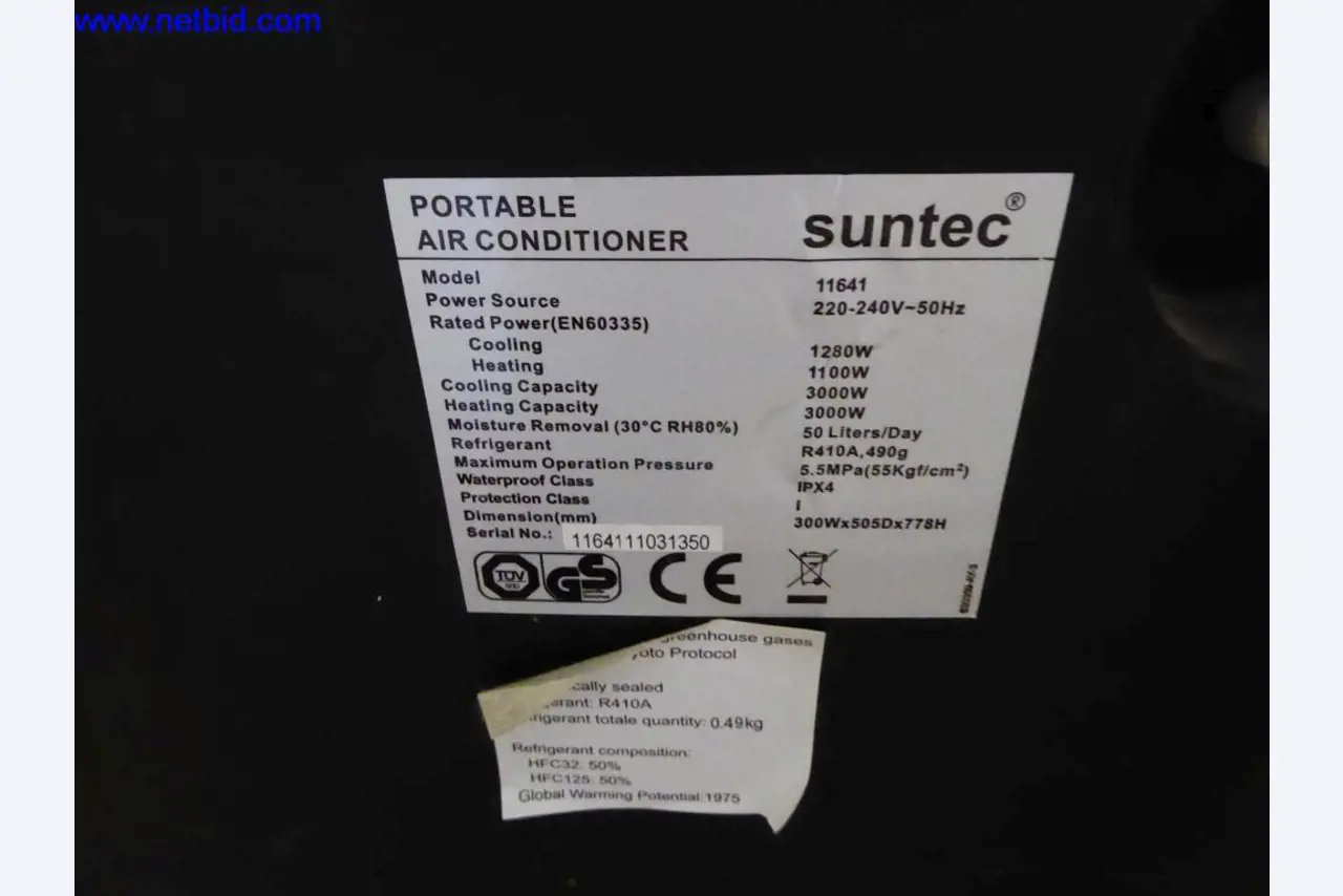 BGA, zaloge, montažni material in vozila iz oddelka za strešne kritine.-3