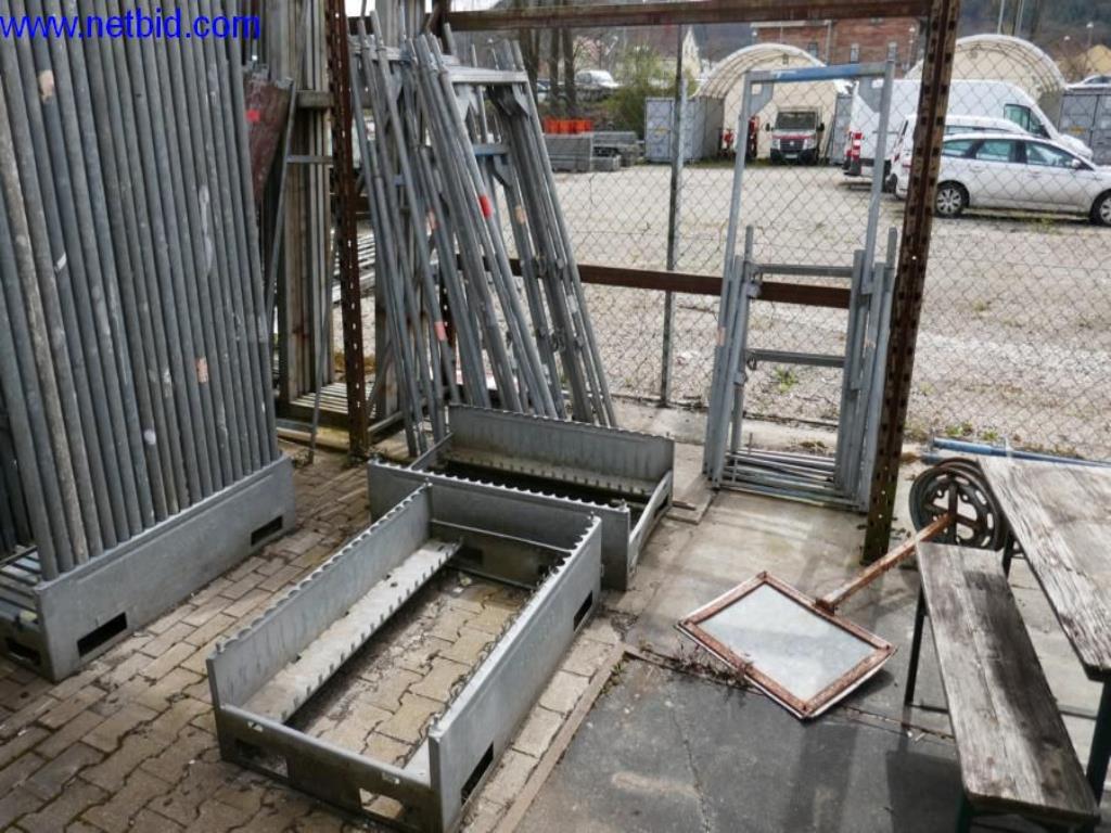 BGA, zapasy, materiały montażowe i pojazdy z działu pokryć dachowych-3