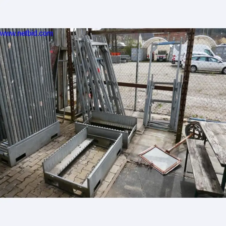 BGA, zásoby, montážní materiál a vozidla z divize střešních krytin.-3