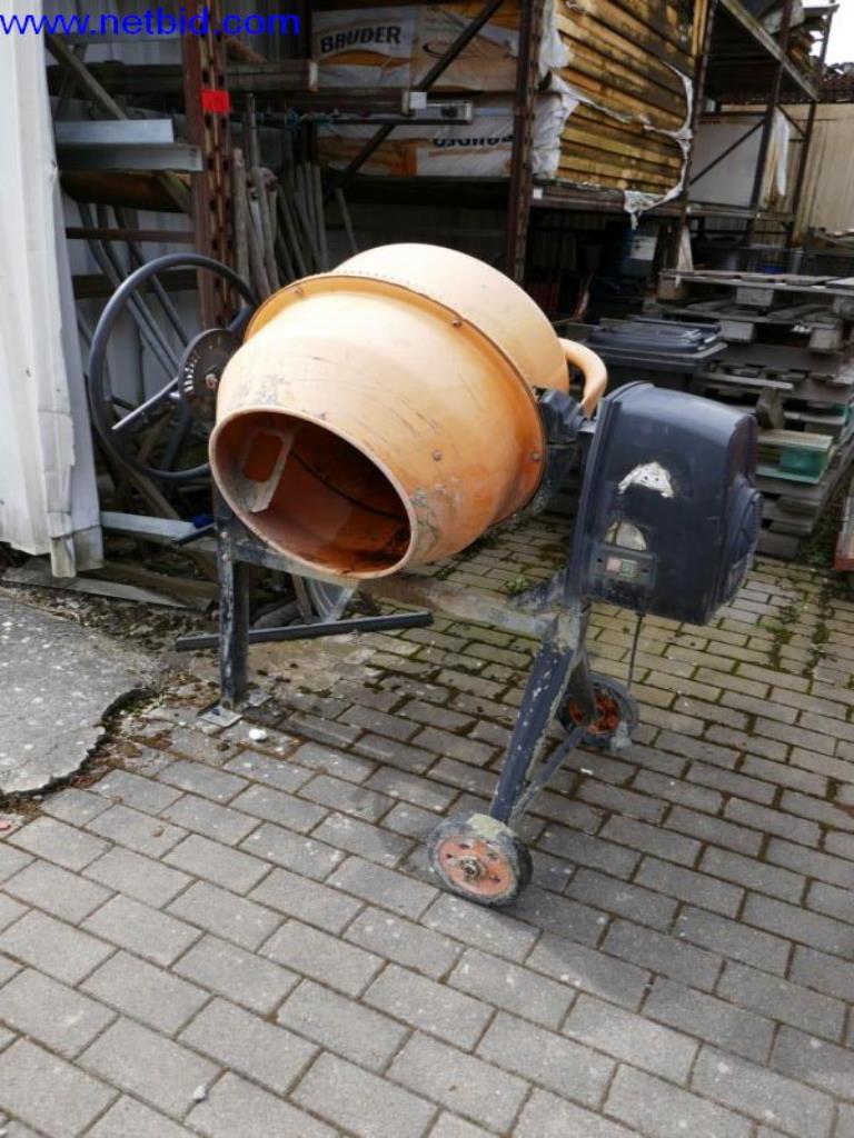 BGA, zásoby, montážní materiál a vozidla z divize střešních krytin.-1