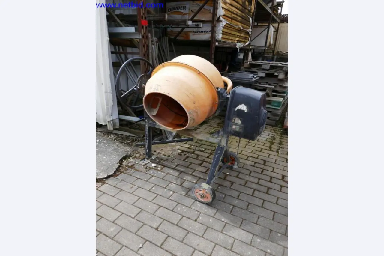 BGA, zásoby, montážní materiál a vozidla z divize střešních krytin.-1