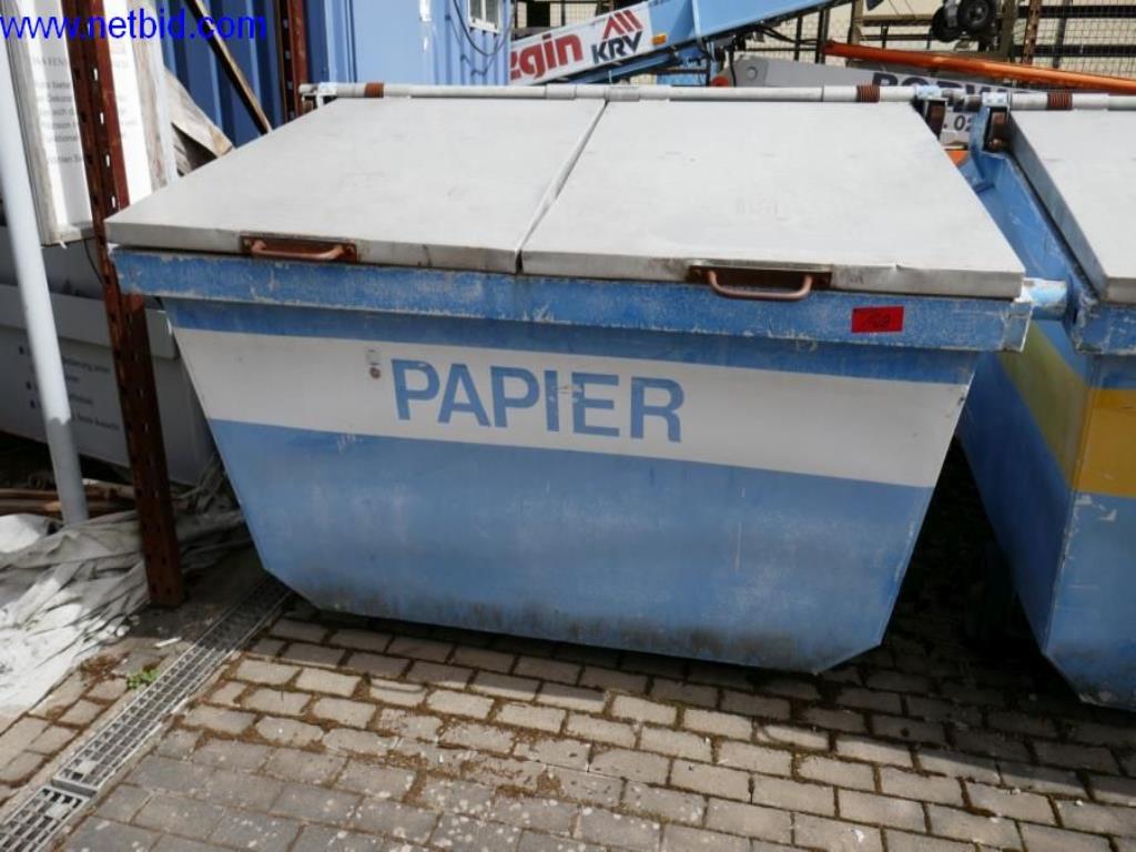 BGA, zaloge, montažni material in vozila iz oddelka za strešne kritine.-3