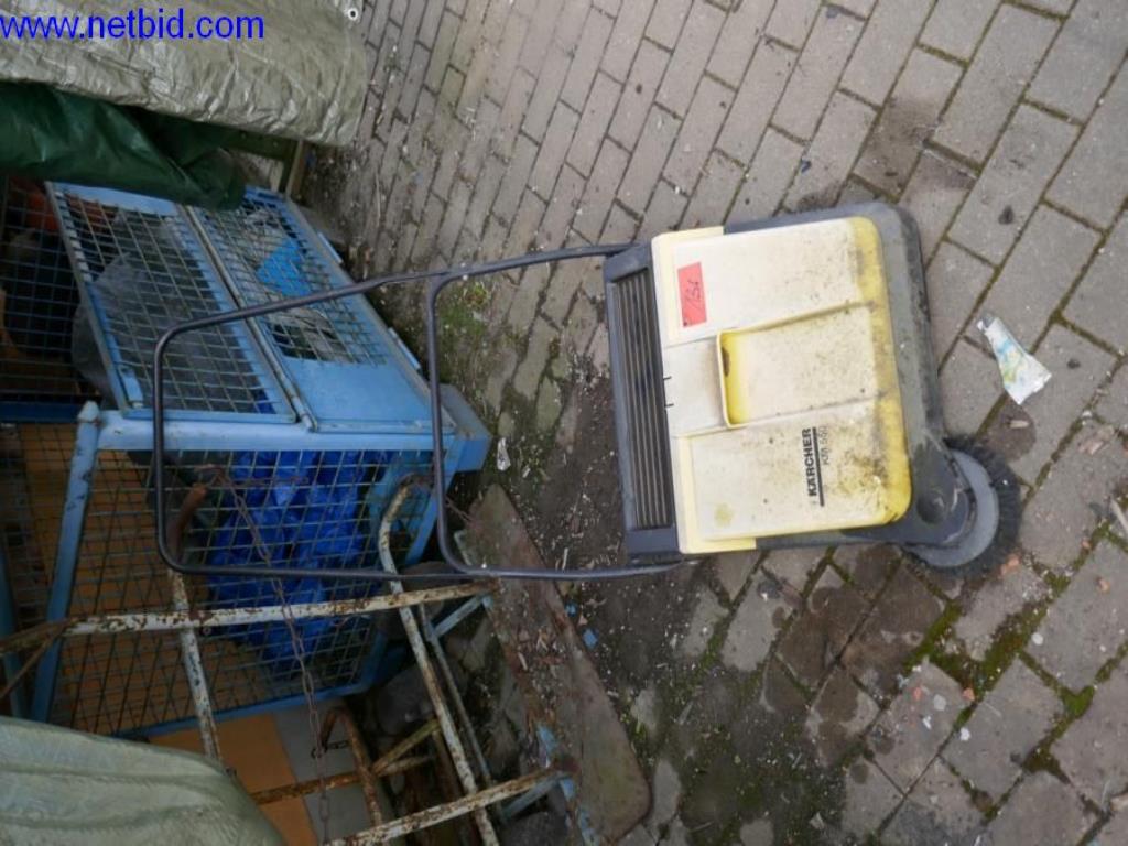 BGA, Warenvorräte, Montagematerial und Fahrzeuge aus dem Bereich Dachdeckerei-2