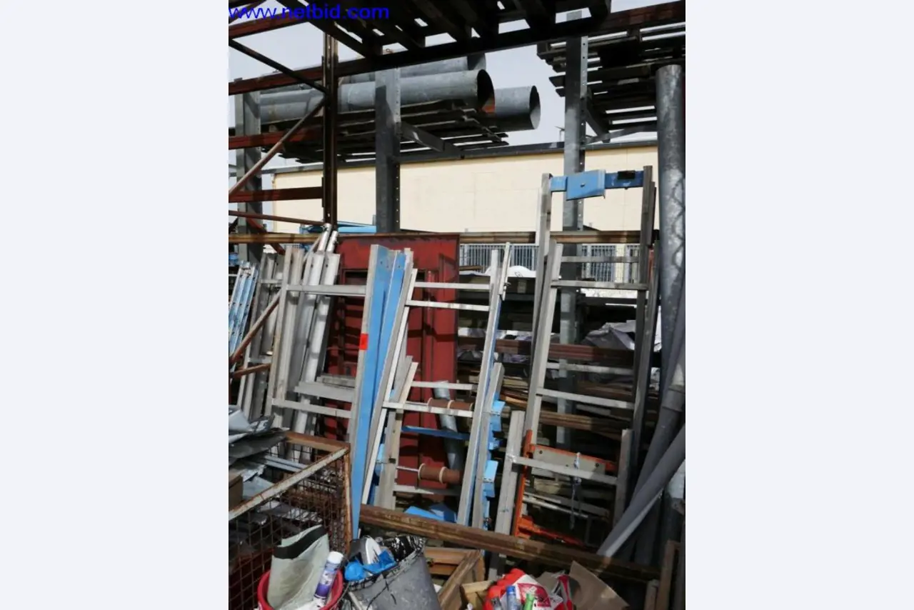 BGA, Warenvorräte, Montagematerial und Fahrzeuge aus dem Bereich Dachdeckerei-2