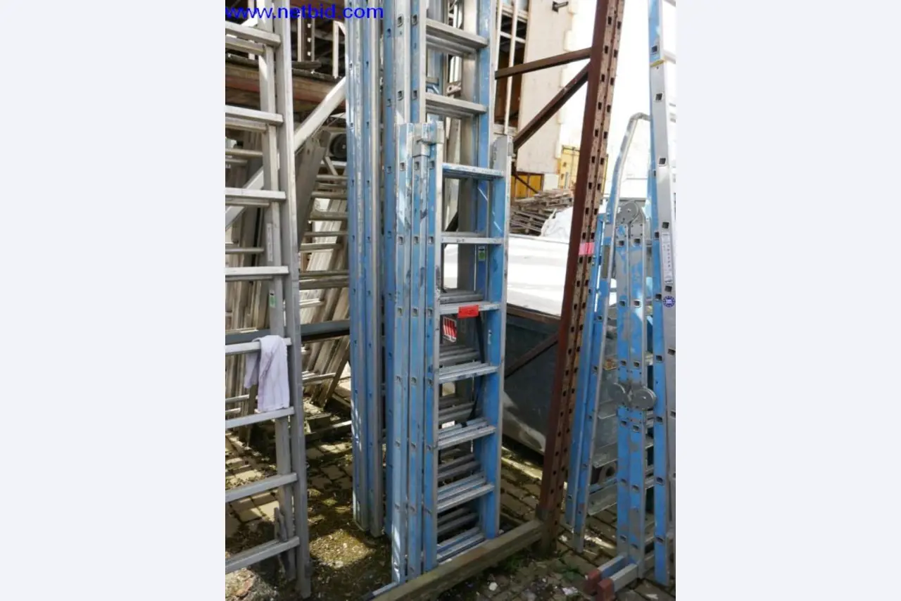 BGA, zásoby, montážní materiál a vozidla z divize střešních krytin.-1