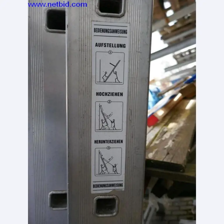 BGA, zaloge, montažni material in vozila iz oddelka za strešne kritine.-2