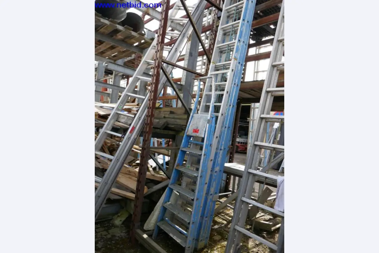 BGA, Warenvorräte, Montagematerial und Fahrzeuge aus dem Bereich Dachdeckerei-1