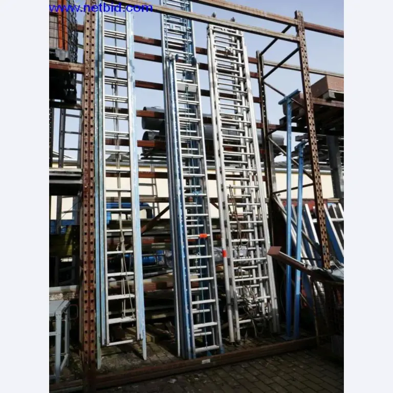 BGA, zapasy, materiały montażowe i pojazdy z działu pokryć dachowych-1