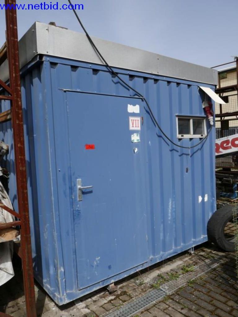 BGA, zásoby, montážní materiál a vozidla z divize střešních krytin.-1