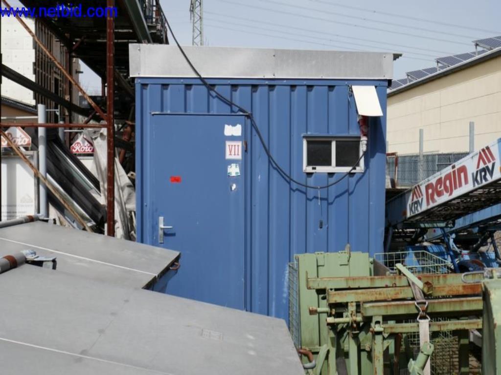 BGA, zásoby, montážní materiál a vozidla z divize střešních krytin.-2