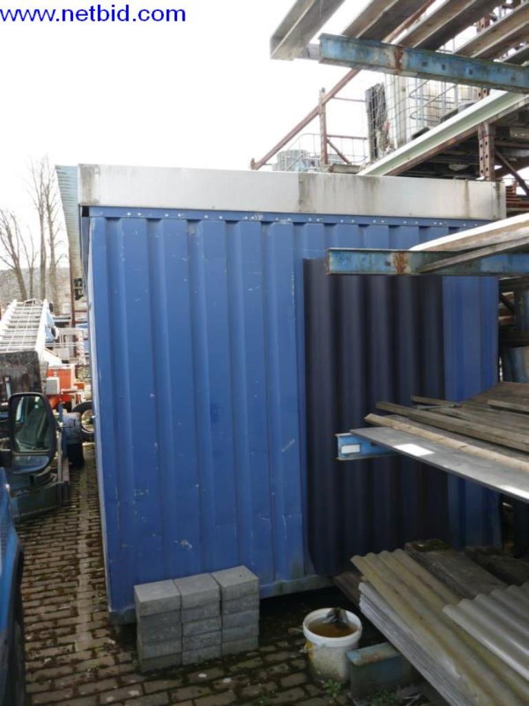 BGA, zásoby, montážní materiál a vozidla z divize střešních krytin.-4