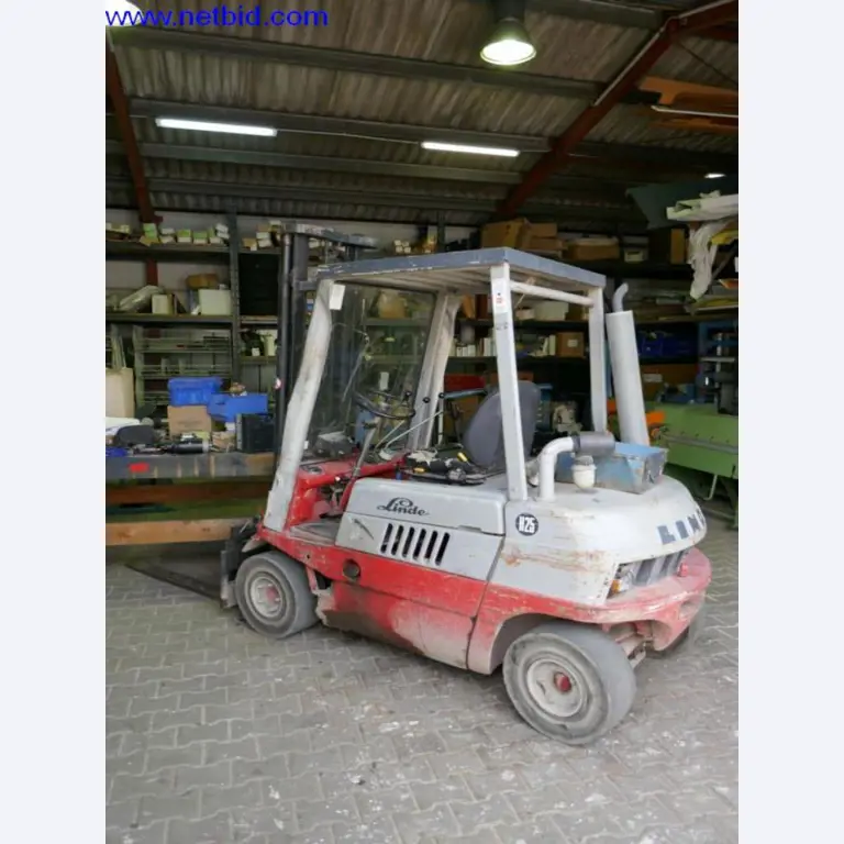 Operating and office equipment, inventories, assembly material and vehicles from the roofing sector-1