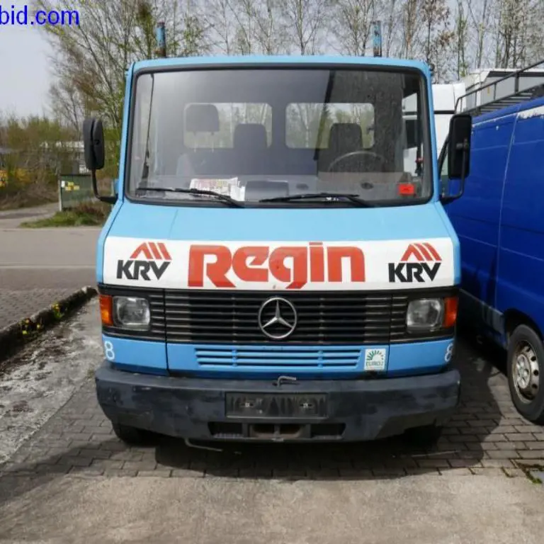 Ciężarówka Mercedes-Benz 611 D