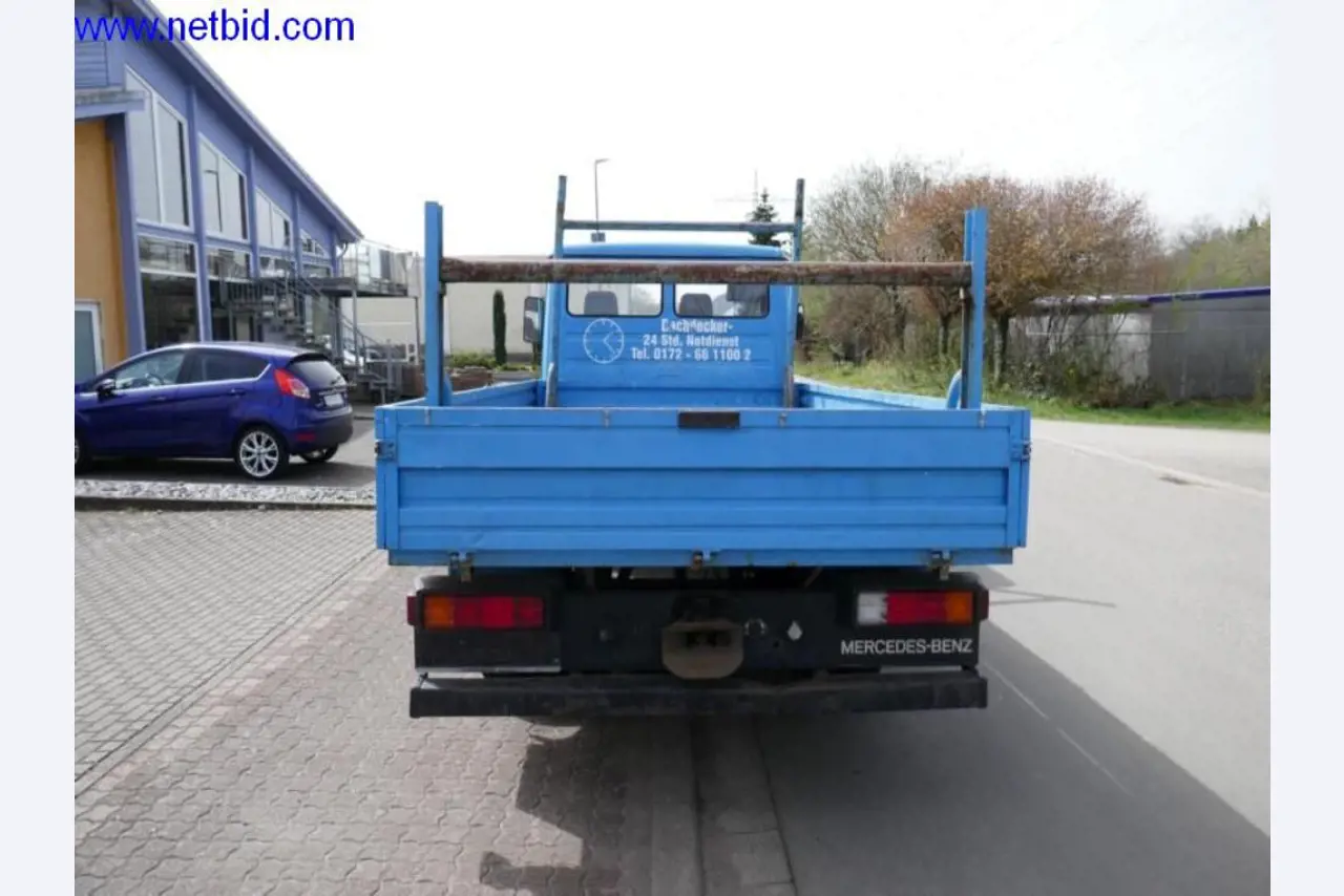 BGA, Warenvorräte, Montagematerial und Fahrzeuge aus dem Bereich Dachdeckerei-3