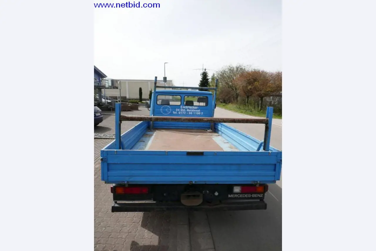 BGA, Warenvorräte, Montagematerial und Fahrzeuge aus dem Bereich Dachdeckerei-4
