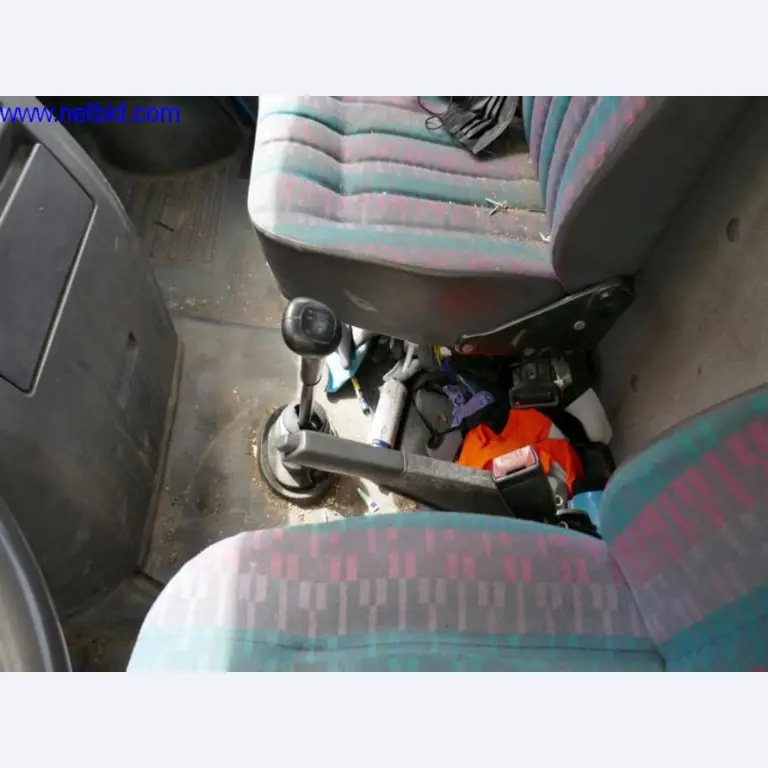 BGA, Warenvorräte, Montagematerial und Fahrzeuge aus dem Bereich Dachdeckerei-9