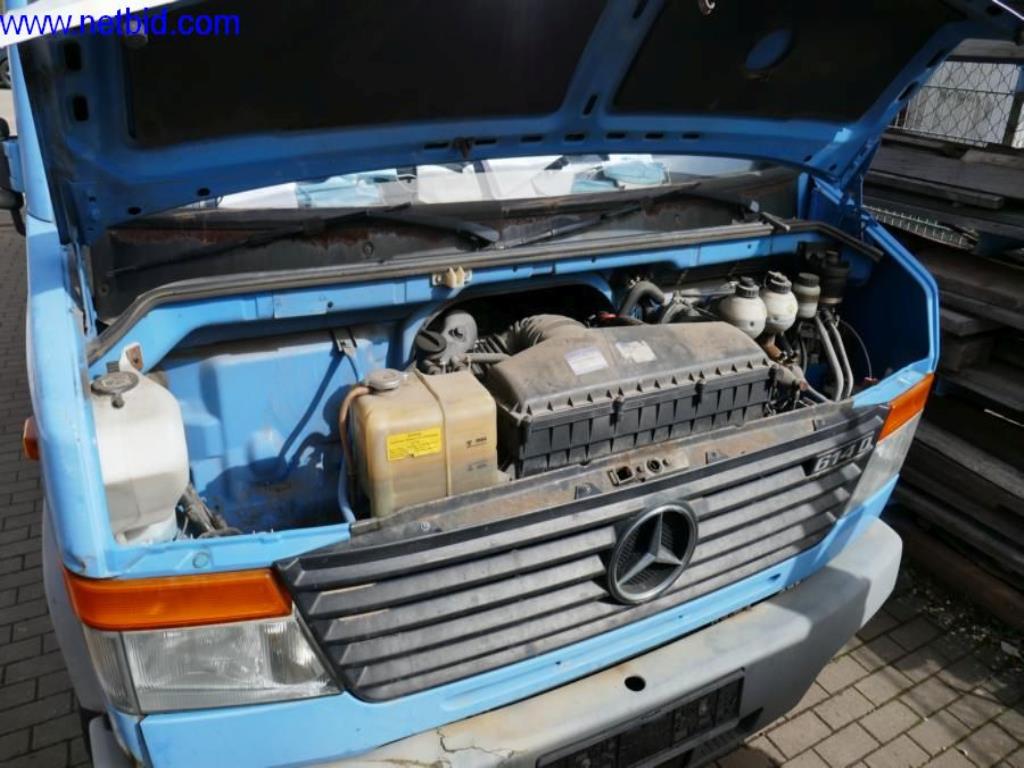 BGA, zaloge, montažni material in vozila iz oddelka za strešne kritine.-14