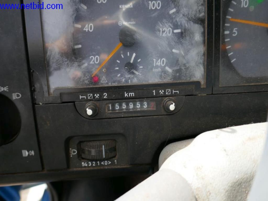 BGA, zaloge, montažni material in vozila iz oddelka za strešne kritine.-6