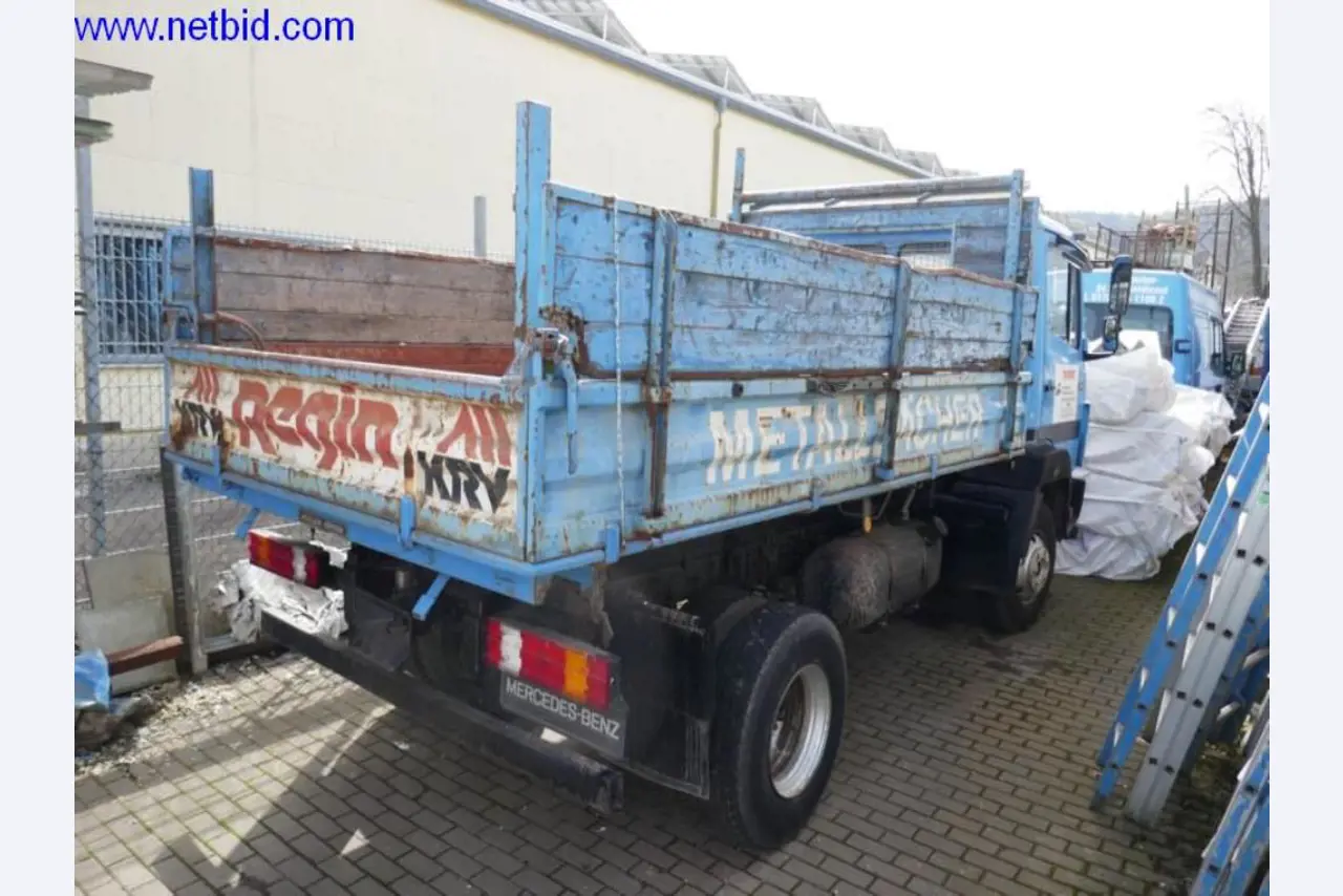 BGA, Warenvorräte, Montagematerial und Fahrzeuge aus dem Bereich Dachdeckerei-10