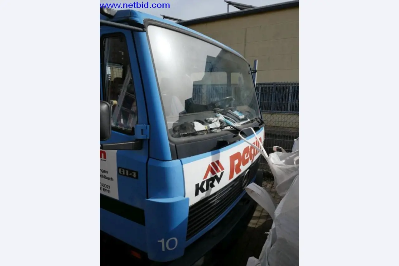 BGA, Warenvorräte, Montagematerial und Fahrzeuge aus dem Bereich Dachdeckerei-11