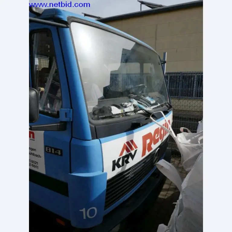 BGA, Warenvorräte, Montagematerial und Fahrzeuge aus dem Bereich Dachdeckerei-11