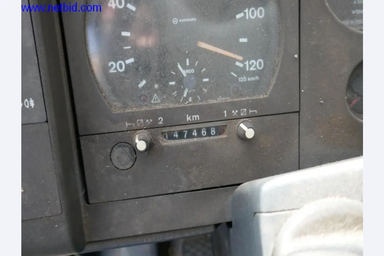 BGA, Warenvorräte, Montagematerial und Fahrzeuge aus dem Bereich Dachdeckerei-2