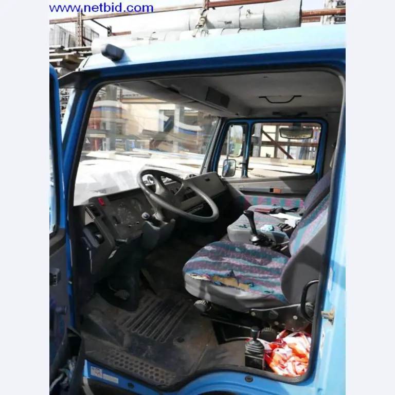 BGA, Warenvorräte, Montagematerial und Fahrzeuge aus dem Bereich Dachdeckerei-3