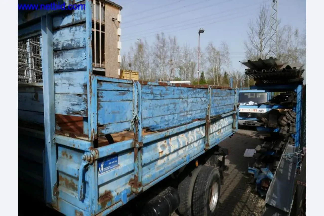 BGA, Warenvorräte, Montagematerial und Fahrzeuge aus dem Bereich Dachdeckerei-9