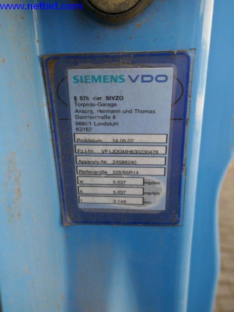 BGA, zapasy, materiały montażowe i pojazdy z działu pokryć dachowych-10