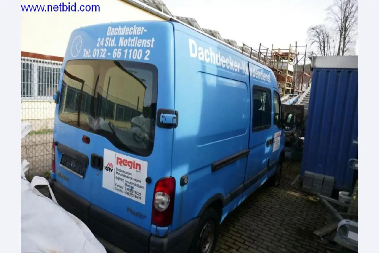 BGA, zapasy, materiały montażowe i pojazdy z działu pokryć dachowych-2