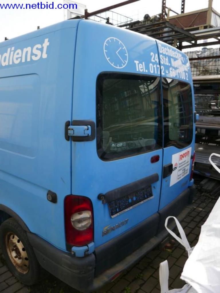 BGA, zapasy, materiały montażowe i pojazdy z działu pokryć dachowych-4