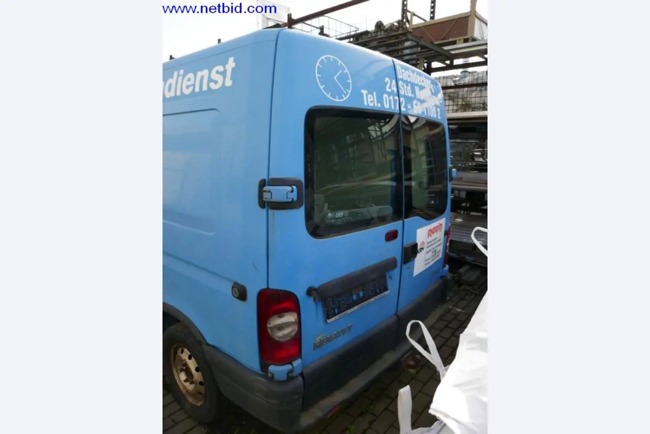 BGA, zapasy, materiały montażowe i pojazdy z działu pokryć dachowych-4