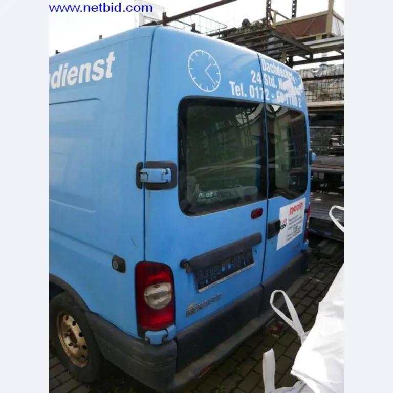 BGA, zapasy, materiały montażowe i pojazdy z działu pokryć dachowych-4