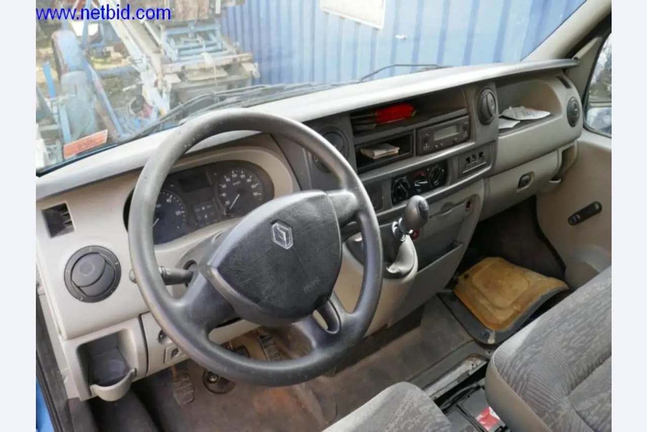 BGA, zapasy, materiały montażowe i pojazdy z działu pokryć dachowych-6