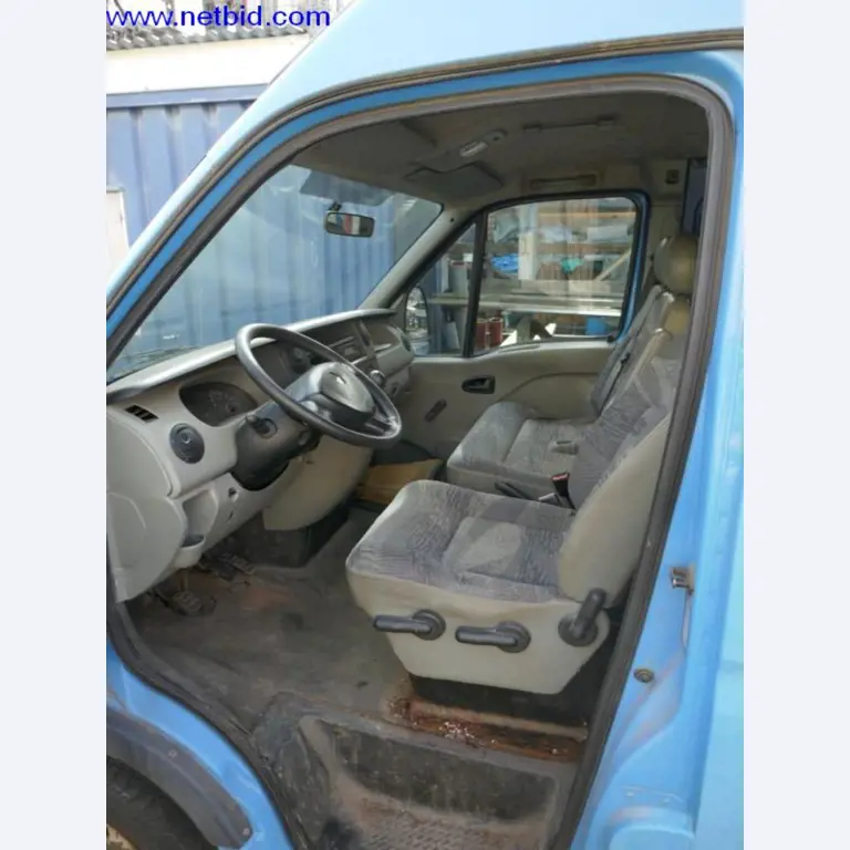 BGA, zapasy, materiały montażowe i pojazdy z działu pokryć dachowych-7