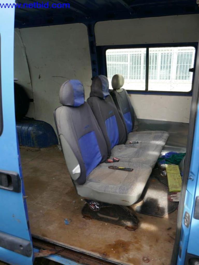 BGA, zapasy, materiały montażowe i pojazdy z działu pokryć dachowych-8