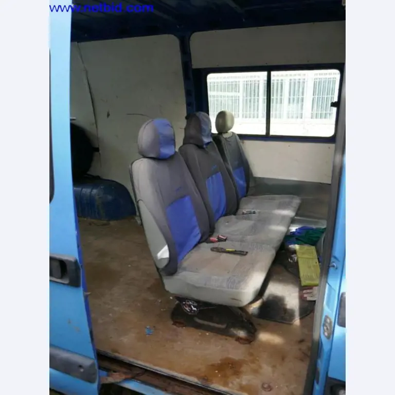 BGA, zapasy, materiały montażowe i pojazdy z działu pokryć dachowych-8