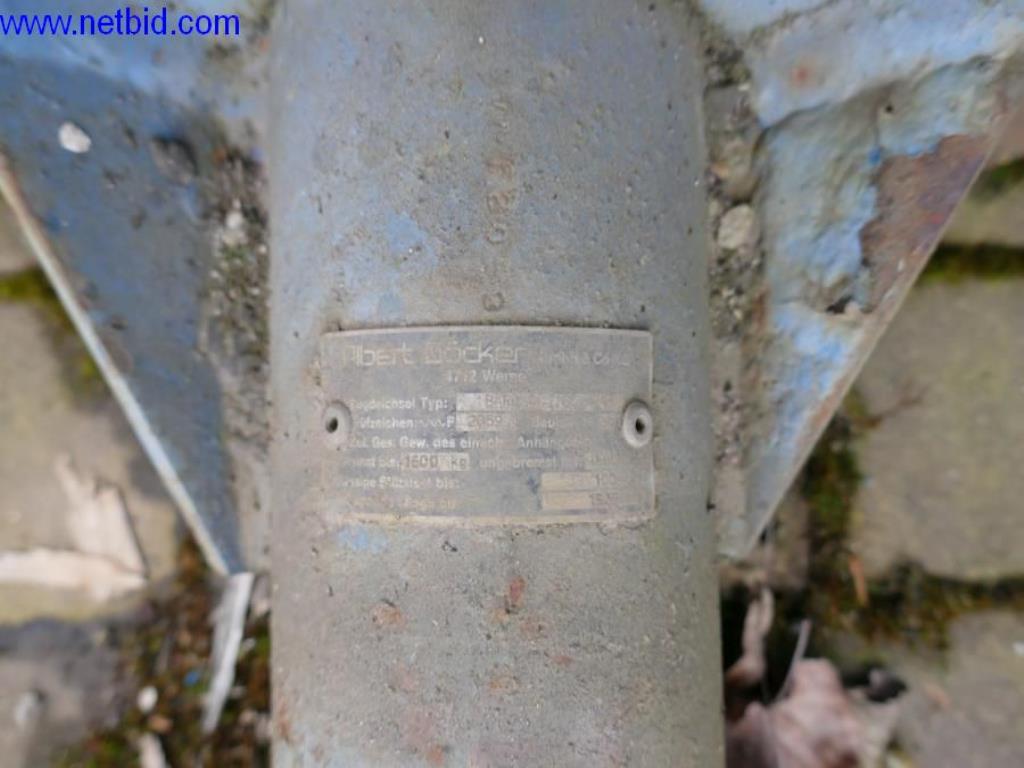 BGA, zásoby, montážní materiál a vozidla z divize střešních krytin.-4