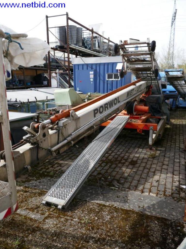 BGA, Warenvorräte, Montagematerial und Fahrzeuge aus dem Bereich Dachdeckerei-6