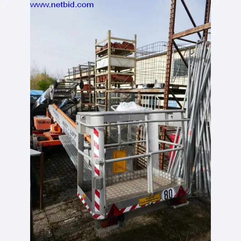 BGA, Warenvorräte, Montagematerial und Fahrzeuge aus dem Bereich Dachdeckerei-7