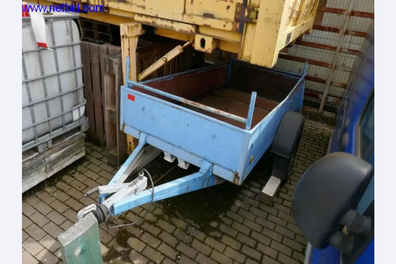 BGA, Warenvorräte, Montagematerial und Fahrzeuge aus dem Bereich Dachdeckerei-2