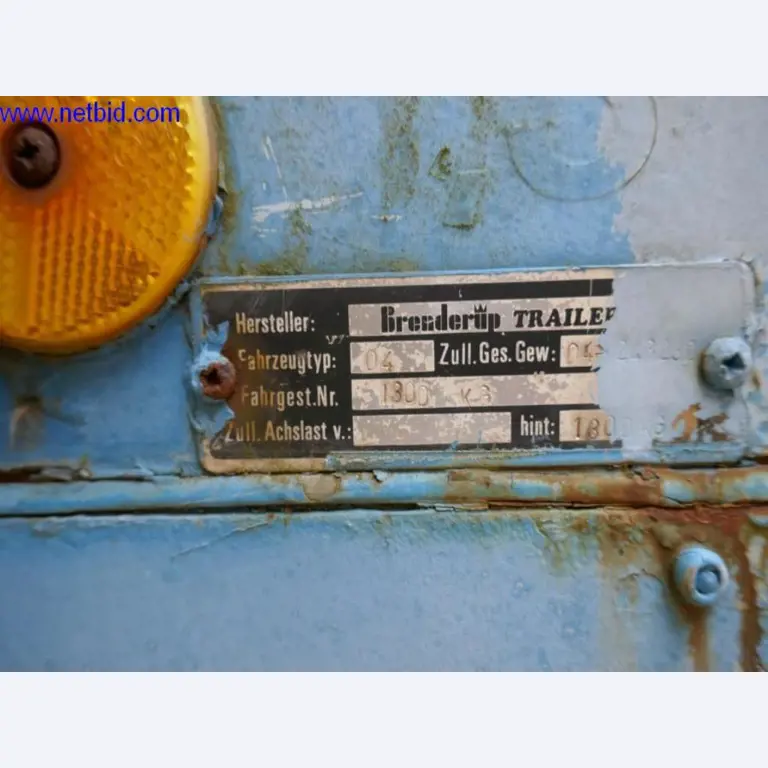 BGA, Warenvorräte, Montagematerial und Fahrzeuge aus dem Bereich Dachdeckerei-3