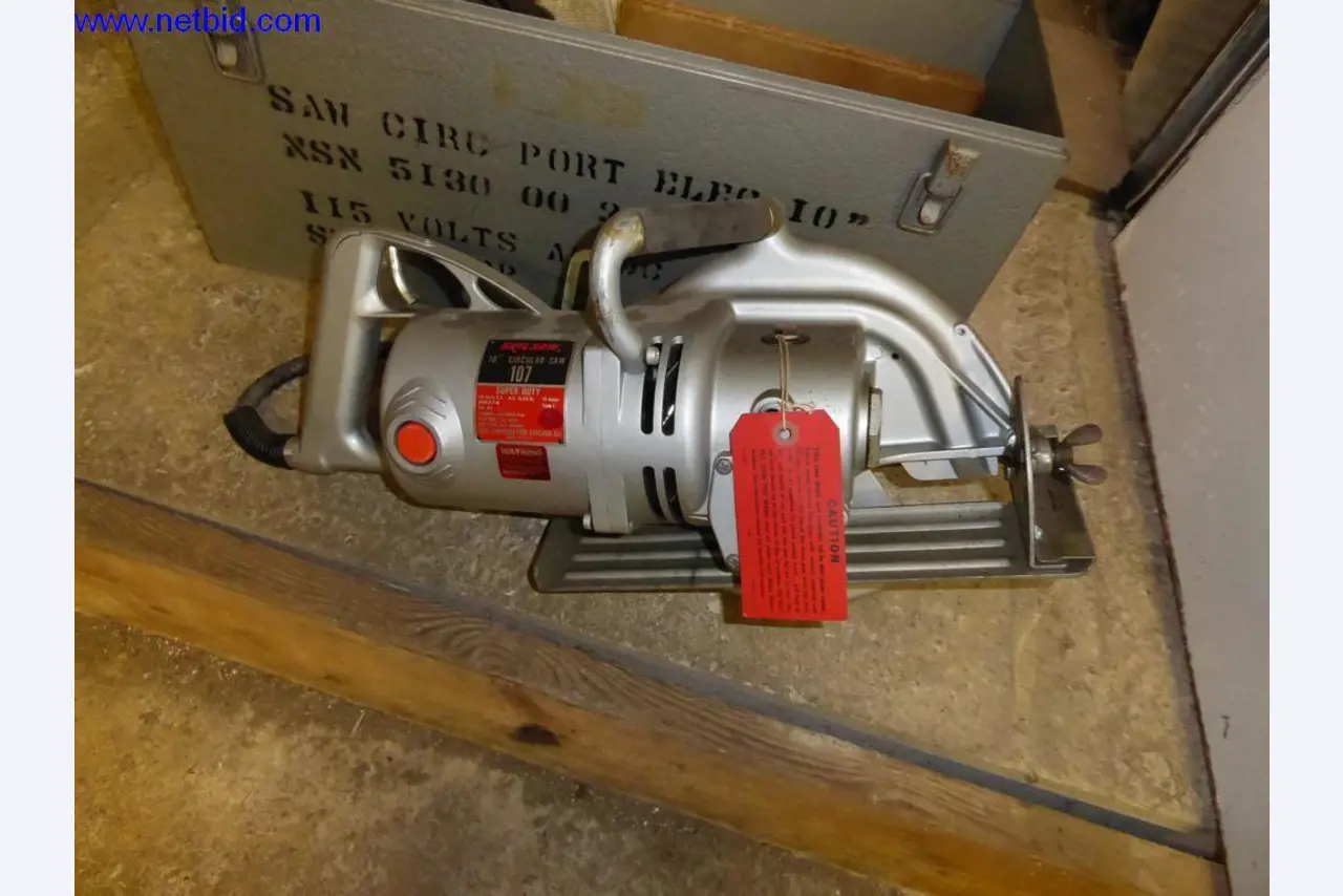 BGA, zásoby, montážní materiál a vozidla z divize střešních krytin.-2