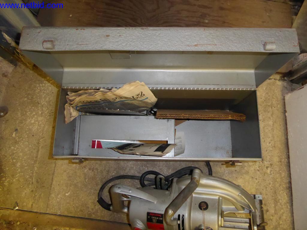 BGA, zapasy, materiały montażowe i pojazdy z działu pokryć dachowych-3