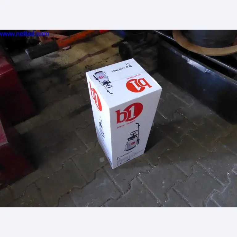 BGA, Warenvorräte, Montagematerial und Fahrzeuge aus dem Bereich Dachdeckerei-3