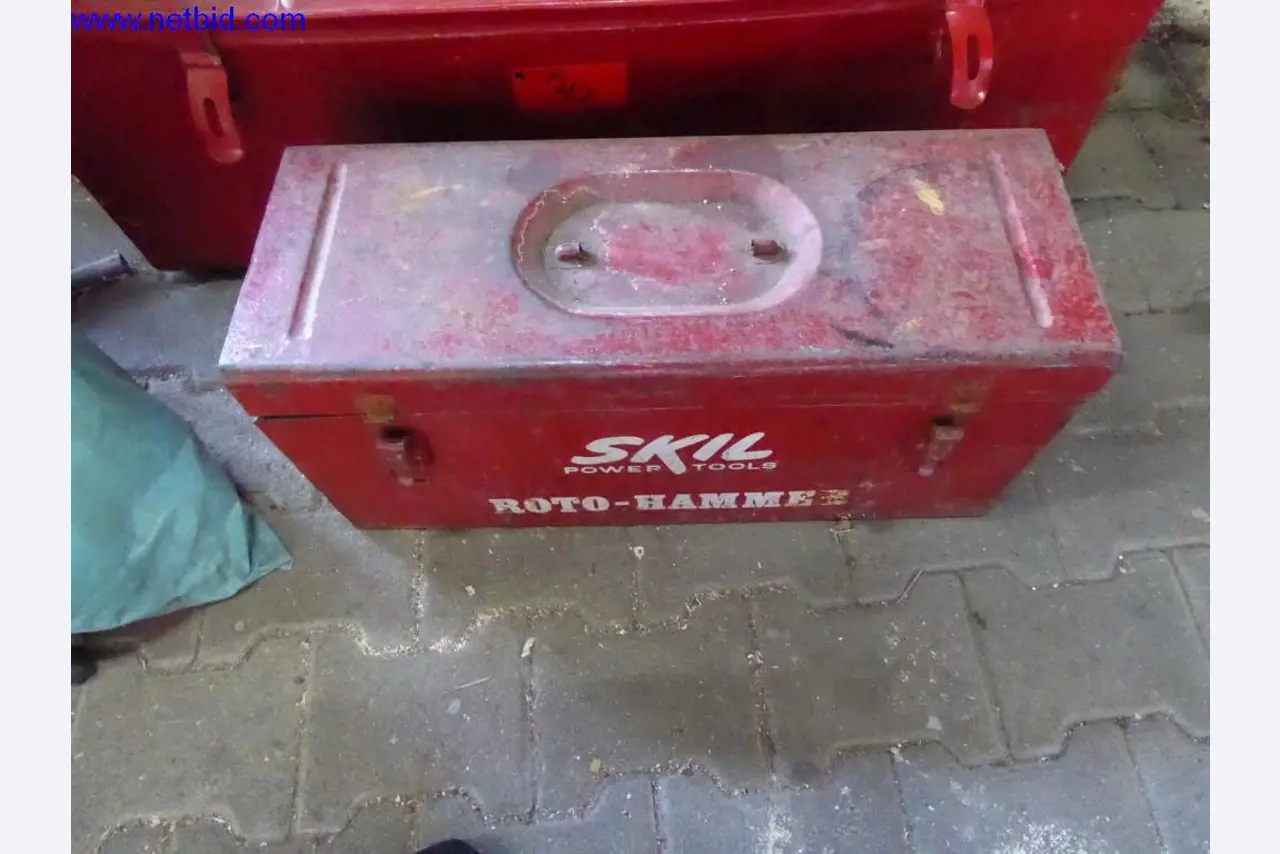 BGA, Warenvorräte, Montagematerial und Fahrzeuge aus dem Bereich Dachdeckerei-4