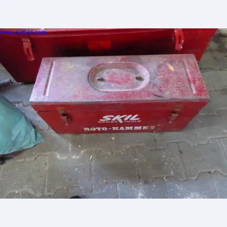 BGA, Warenvorräte, Montagematerial und Fahrzeuge aus dem Bereich Dachdeckerei-4