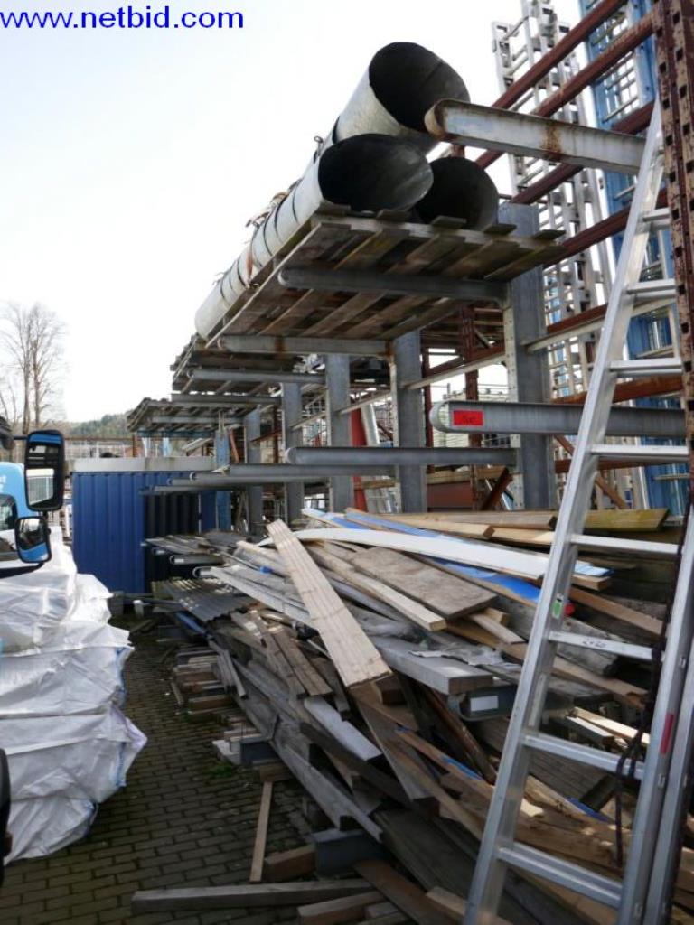 BGA, zapasy, materiały montażowe i pojazdy z działu pokryć dachowych-2