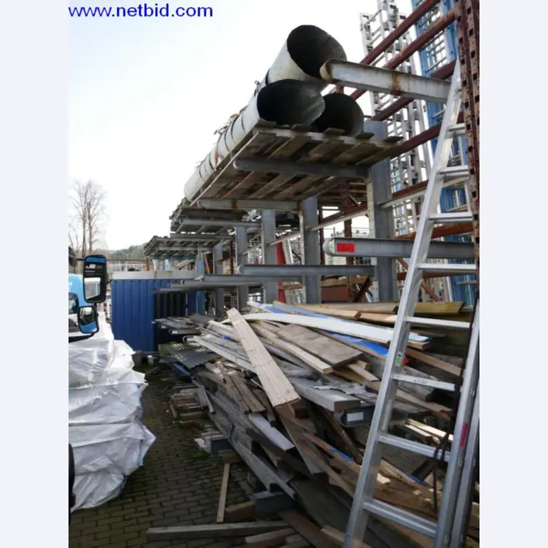 BGA, zapasy, materiały montażowe i pojazdy z działu pokryć dachowych-2